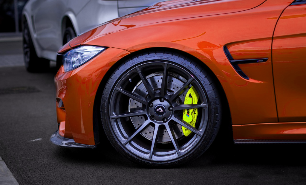 how a cars braking system works